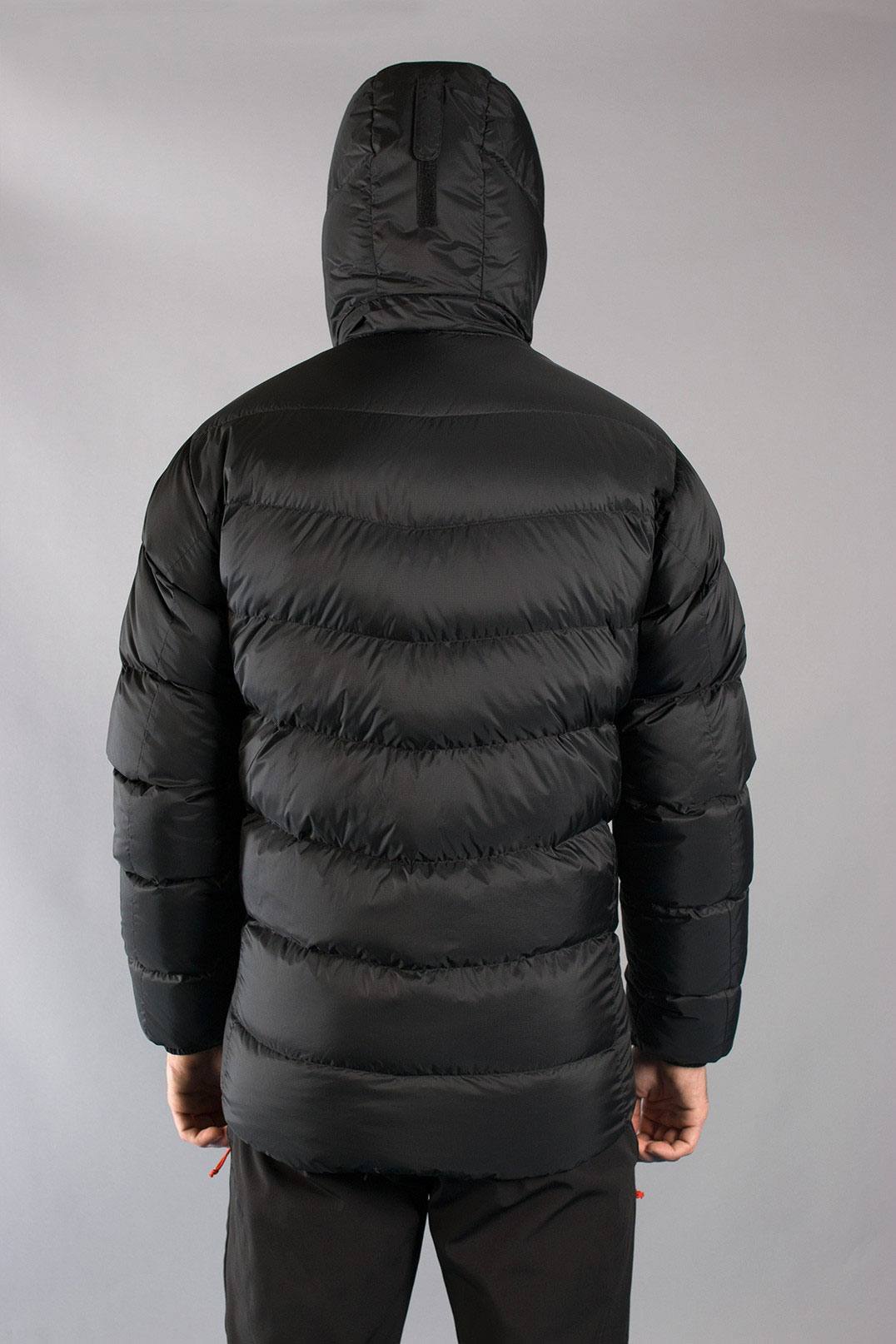 Ascent Jacket Musta M